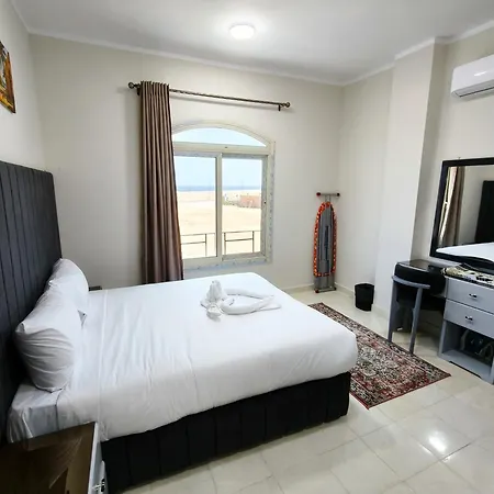 Dolphin Suite